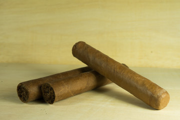 Cigars put on plank