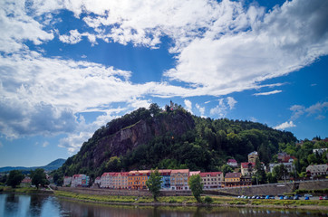 Obraz premium Schloss - Berg in Děčín