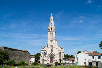 Fototapeta na wymiar Kirche in Saint Michel en l.Herm 
