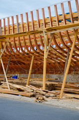 construction of a new ship to the carriageway 