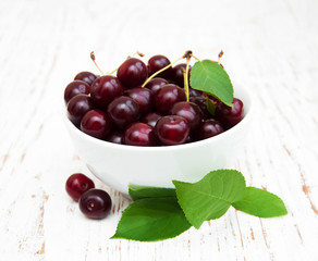 Bowl with cherries