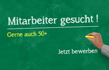 Mitarbeite gesucht 50+ auf Kreidetafel