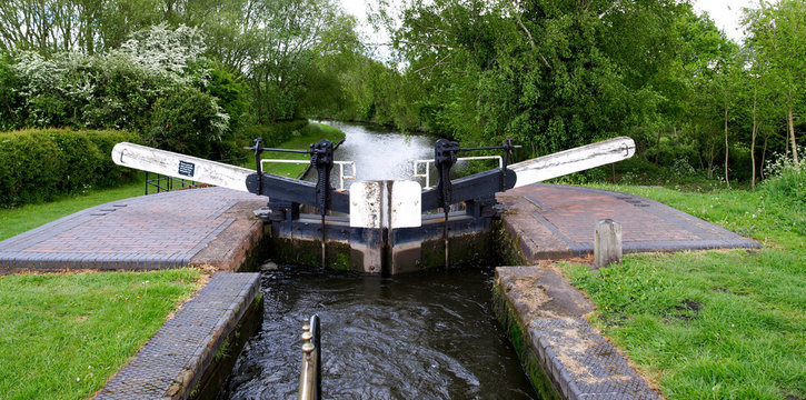 Lock gate on the Staffordshire and Worcestershire Canal