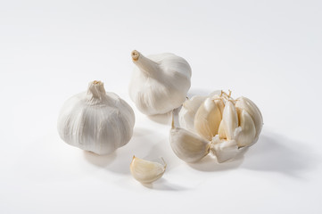 Aglio Intero ed a Spicchi