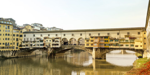 Fototapeta na wymiar Florence, Italy: Ponte Vecchio view.