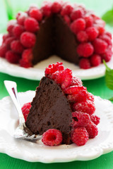 Chocolate raspberry mousse cake "Framboise".