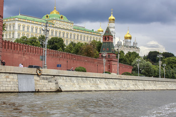 Obraz premium Moskou, as seen from the river Moskva