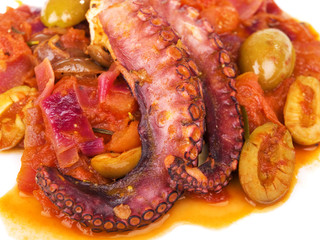Octopus with tomato sauce and olives