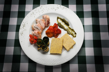 Tagliata di pollo ఇటలీ వంట పద్ధతి مطبخ إيطالي Italialainen keittiö อาหารอิตาลี 義大利菜 イタリア料理 이탈리아 요리 המטבח האיטלקי Cucina italiana İtalyan mutfağı Italian cuisine Итальянская кухня romanata picnic