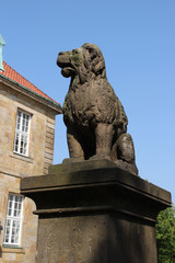 Fototapeta na wymiar Der Osnabrücker Löwenpudel