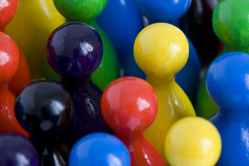 Several figurines symbolizing being in a crowd