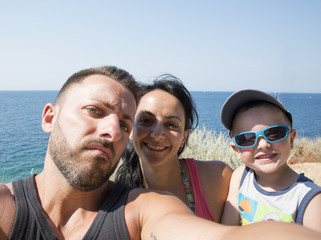 Obraz premium autoritratto familiare al mare