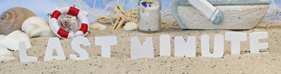 Last Minute © Racamani