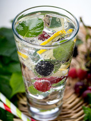 Berry detox drink
