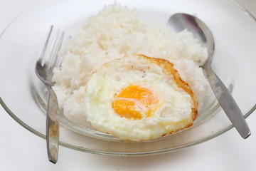 rice and fried eggs of easy breakfast cooking