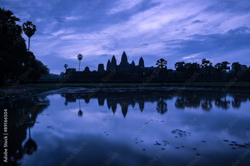 Wall mural Inside Angkor Wat