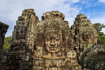 Naklejka premium Inside Angkor Wat