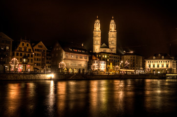 Fototapeta na wymiar Grossmünster church in Zurich