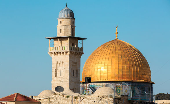 The minaret and mousque of Al-aqsa in Jerusalem