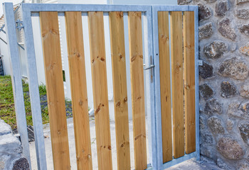 portillon bois métal