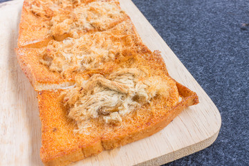  Dried shredded pork with Chillies sauce on Bread