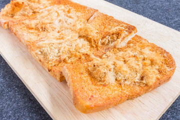  Dried shredded pork with Chillies sauce on Bread