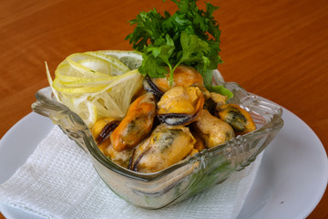 Mussels in butter sauce