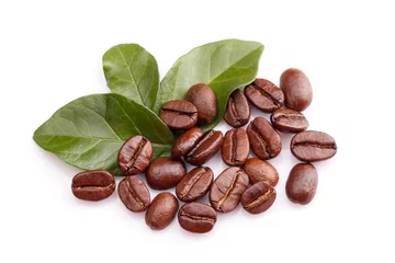 Foto op Plexiglas coffee grains and leaves on white background © sripfoto