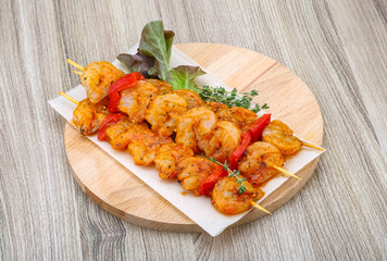 Raw prawn skewer