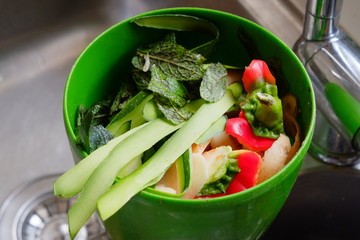 Pot à compost dans une cuisine