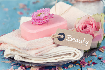 Beauty - Seife und Handtücher mit Rosenduft