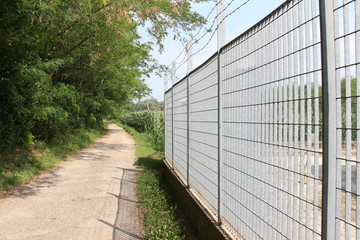  Metal fence