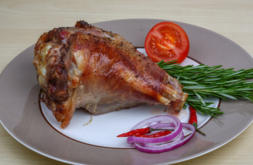  Rosted turkey leg