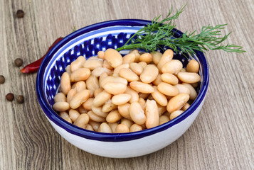 White canned beans