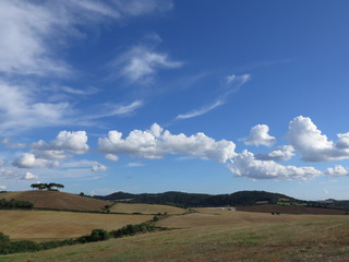 Fototapeta premium nuvole, campagna