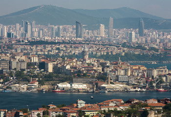 Obraz premium Wieża Galata i drapacze chmur w Stambule Turcja