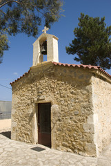 Fototapeta na wymiar kleine griechisch orthodoxe kirche auf kreta