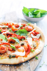 Gourmet roasted tomato pizza