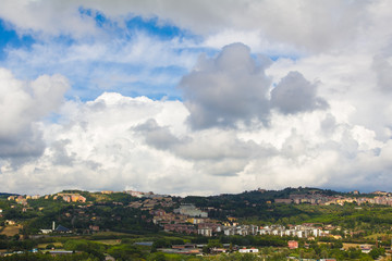 Obraz premium Nuvole scure sopra Perugia