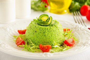 Flan-zucchini cake.