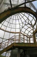 Edifícios antigos e abandonados