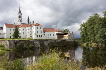 Fototapeten Klooster in Vissy Brod © rijkkaa
