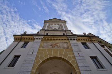 porta di salò sul lago di garda in provincia di brescia 