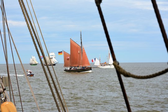 großsegler parade sail bremerhaven 