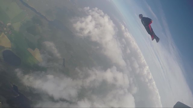 Wingsuit skydiving