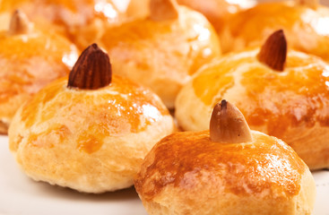 Cookies with almonds