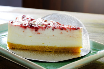 raspberry cheesecake in the dish