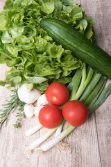 fresh garlic, thyme, laurel, cucumber, onions, scallions, tomato