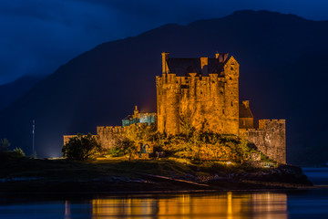 Eilean Donan castle in the night, Scotland - 89307108