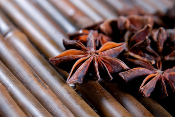 Anise star with pepers